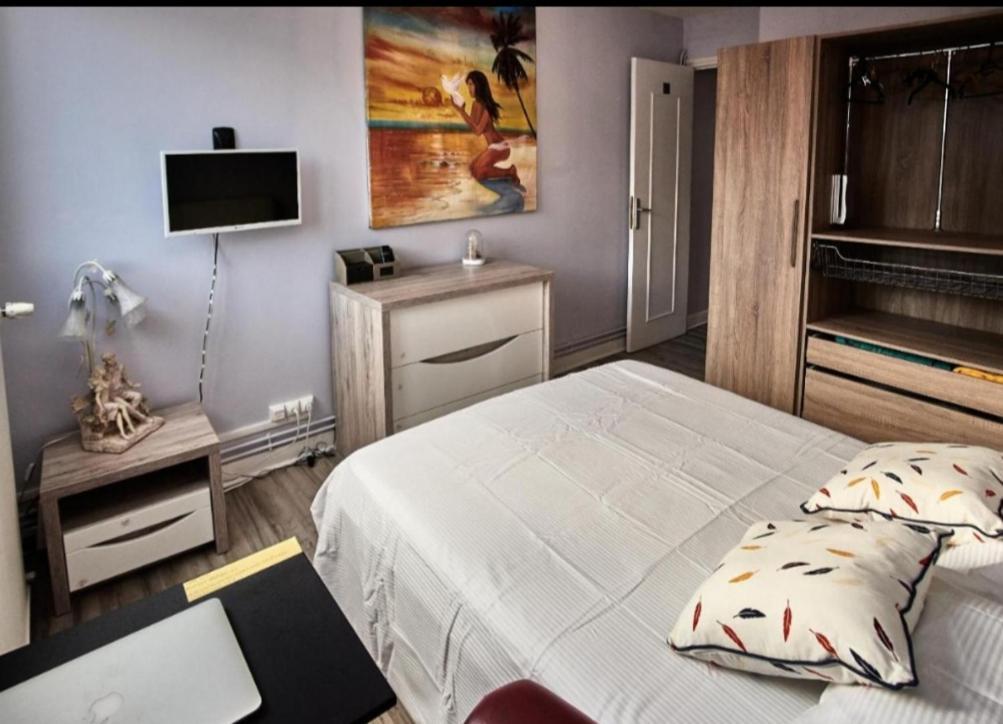 Chambres A Louer Dans Appartement Balcon - Wifi - Parking Gratuit Невер Экстерьер фото