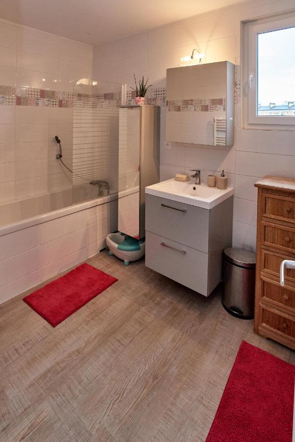 Chambres A Louer Dans Appartement Balcon - Wifi - Parking Gratuit Невер Экстерьер фото